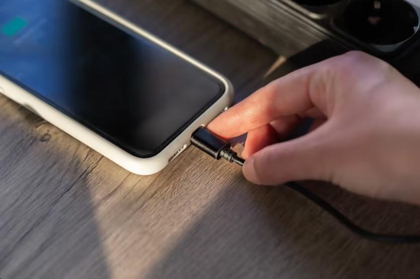 GizmoChina назвал пять моделей смартфонов с зарядкой 100–120 Вт