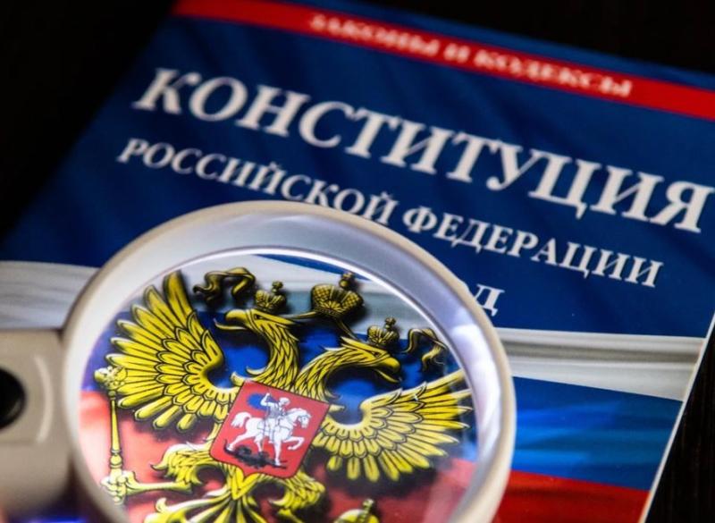 Россияне считают бесплатное образование и медицину важнее свободы слова