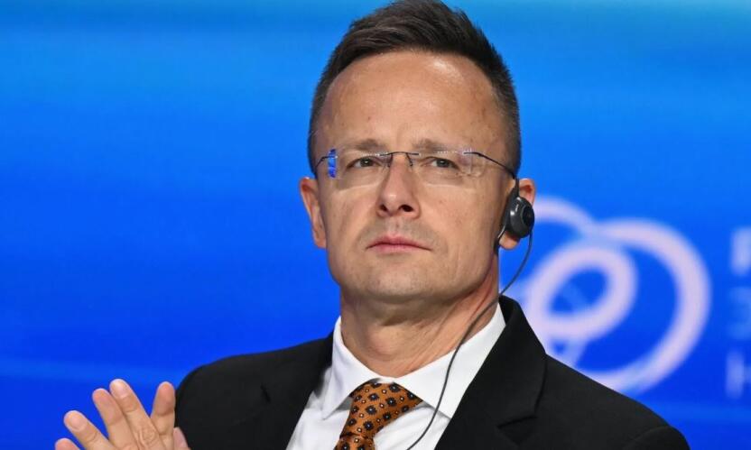 Разгорелся скандал вокруг слов венгерского министра иностранных дел о президенте Чехии