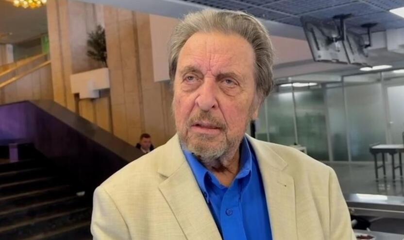 Эррол Маск: Илон планирует визит в Россию