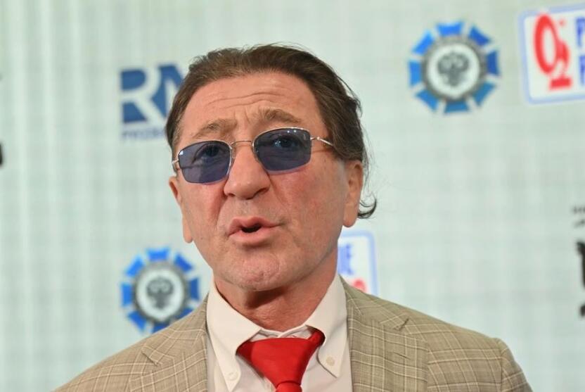 Григорий Лепс столкнулся с инфекцией дыхательных путей и осложнениями